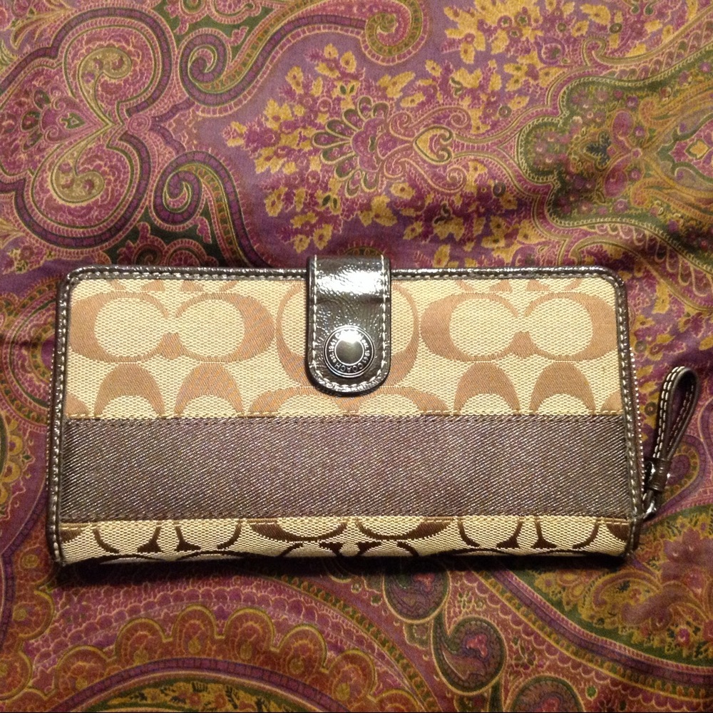 Coach wallet